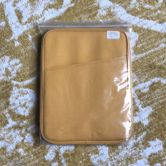 NWT Livework 13” Canvas Laptop Case with Sleeve in Mustard - Picture 1 of 4